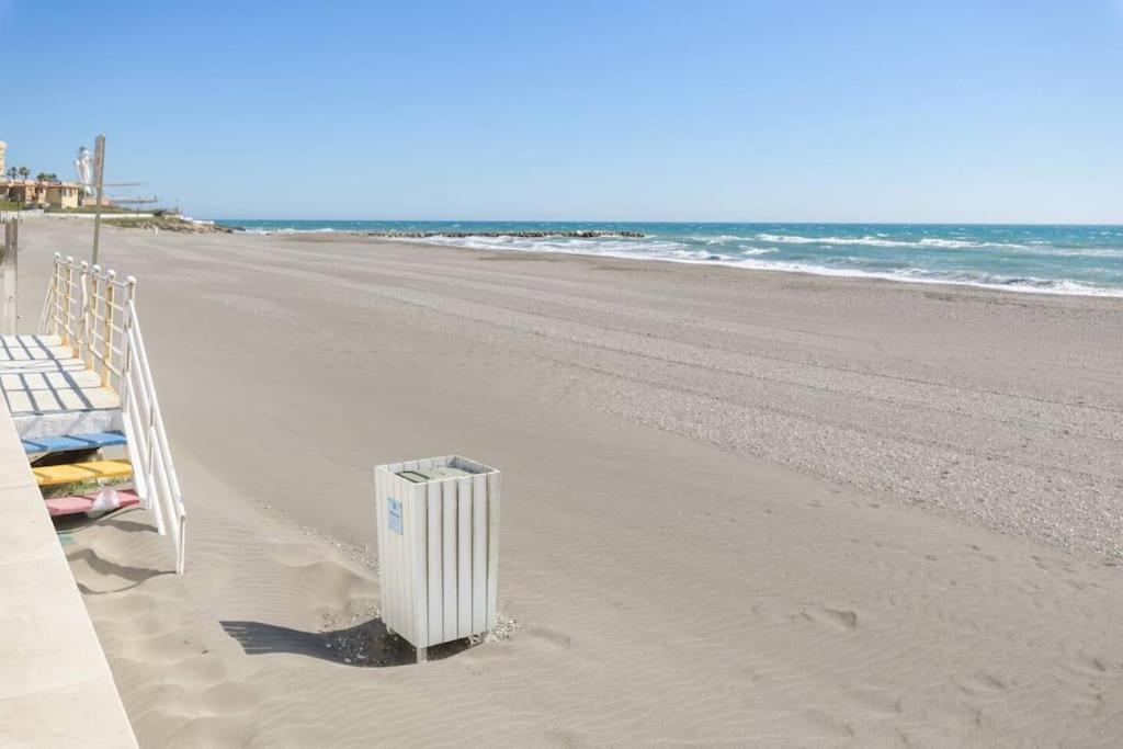 Beachfront Apartment Madrid 709 Torrox Esterno foto